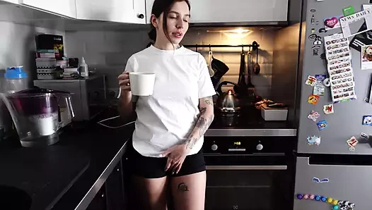 Sevimli komşunun bir anal fahişe olduğu ortaya çıktı!