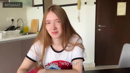 Üvey kız kardeş satrançta kayboldu ve amına iki kez boşalıyor