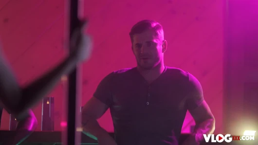 Kenna James inanılmaz amcığını sikiyor