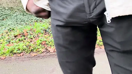 Bir sabah takım elbiseli pantolonlu iç çamaşırı giymem gerekiyordu.