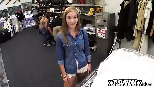 Büyük ganimet bebek yarığını sapık bir tefeciye satıyor