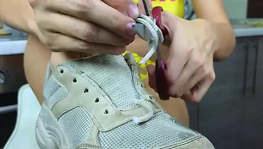 Broken Shoes! Alice ezilmiş yaşlı kirli ayakkabılar bölüm 2
