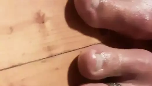 büyükanne benim ayak 1 seviyor