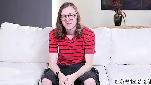 Pornstarplatinum seksi Vanessa ve Nina Hartley üçlü sikiliyor