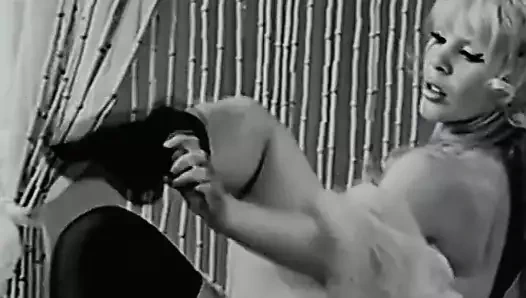 Marquis de sade 1967 (striptiz)