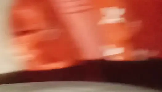 Üvey kız arkadaşımın amına yağla masaj yaptı ve parmaklandı.