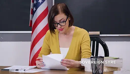 Üvey annenin kızı - ateşli orta yaşlı seksi kadın öğretmen egemen syre cinsel açıdan hüsrana uğramış üvey kızı Gianna Gem'i memnun ediyor