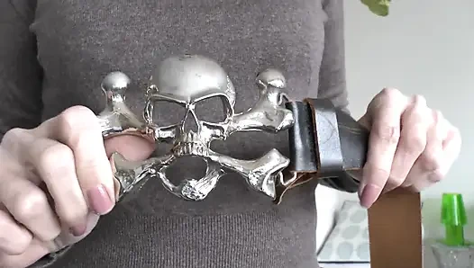 Oturma odasında kemer takma, bölüm 2, lady victoria valente