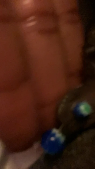 Растираю мою мокрую киску