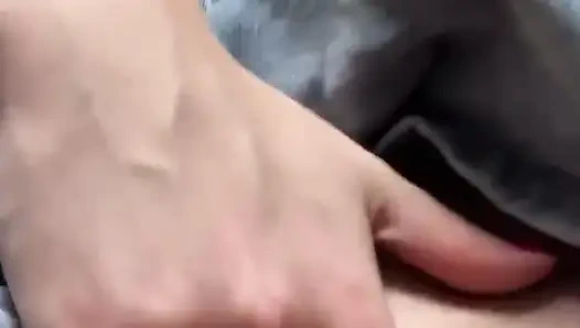 etekli genç sarışın külotsuz yakın çekim ıslak amcık