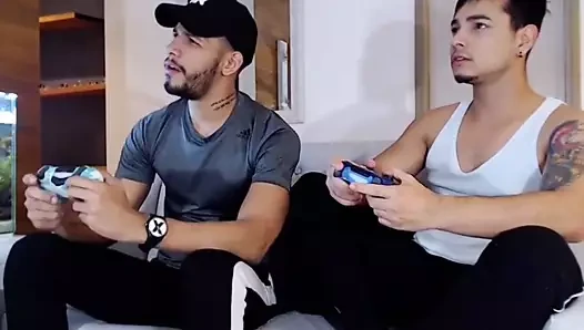 Video oyunu oynadıktan sonra ham lanet