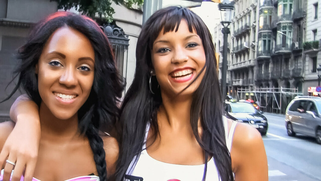 Üçlü ile dik abanoz latina bffs içinde barcelona