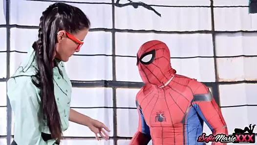 Yaramaz teyze sofie marie örümcek adam#s masif sert çük berbat