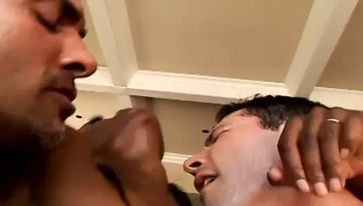 Sürtük milfs tüm aşıklara adanmış bir sahne