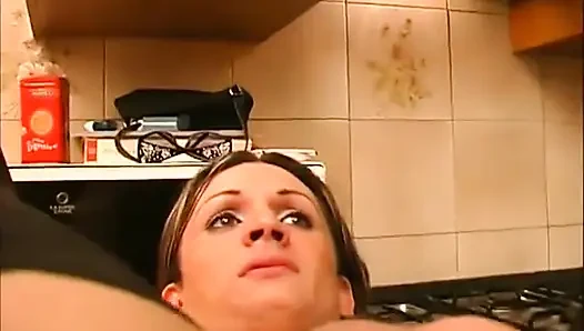 Trans kadın götünü sikiyor anal dildo sikiliyor