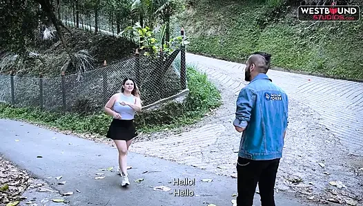 Valentina Tejada aldı ve sikişiyor
