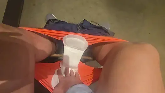 Umumi tuvaletlerde değişiklik ile büyük pedin üstüne işiyor