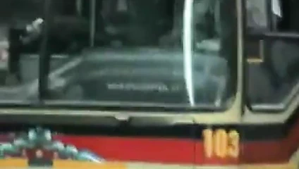 busty İspanyolca ve yanıp sönen