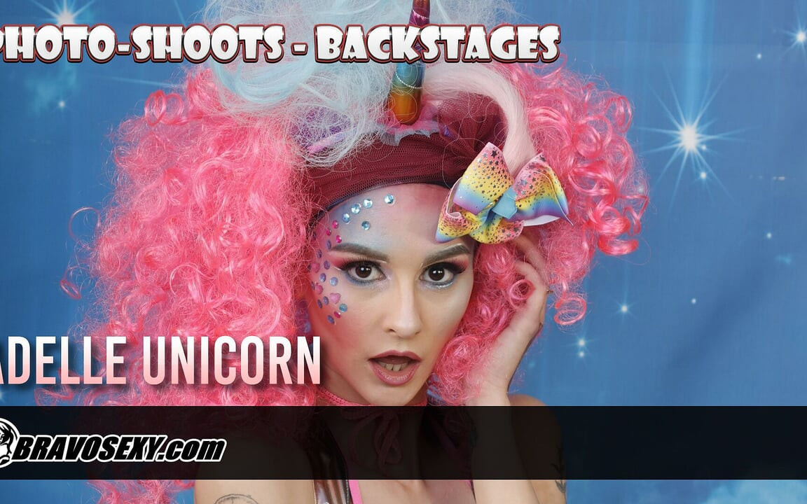 Adelle Unicorn - cosplay vr içerik arkası