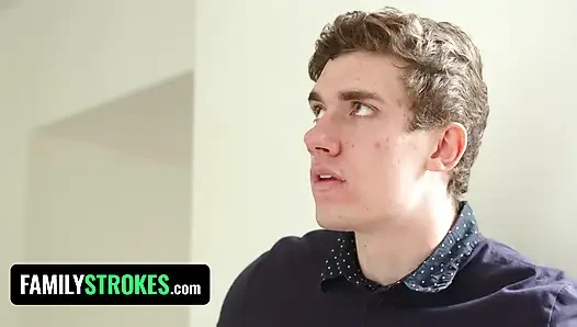 Familystrokes - un étalon chanceux baise sa belle-mère à gros nichons et sa demi-sœur au gros cul dans un trio tabou