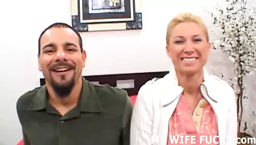 Çarpıcı karının bir porno yıldızı tarafından korkutulmasını izle