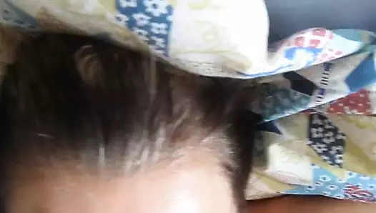 Olgun sikiş sürtük sikişmekten ve çıplak olmaktan hoşlanır.