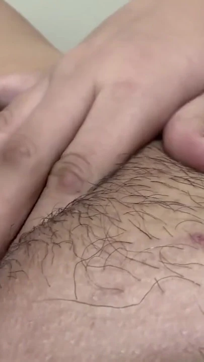 Mother with that big hairy pussy masturbates delicious | Clip 1