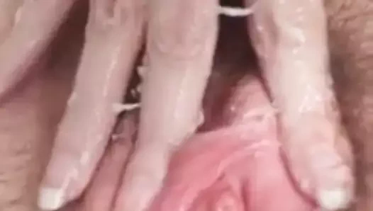 Woman Jerks Off Her Big Hairy Cunt