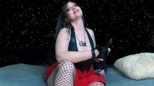 Danger Darling: bir giriş.