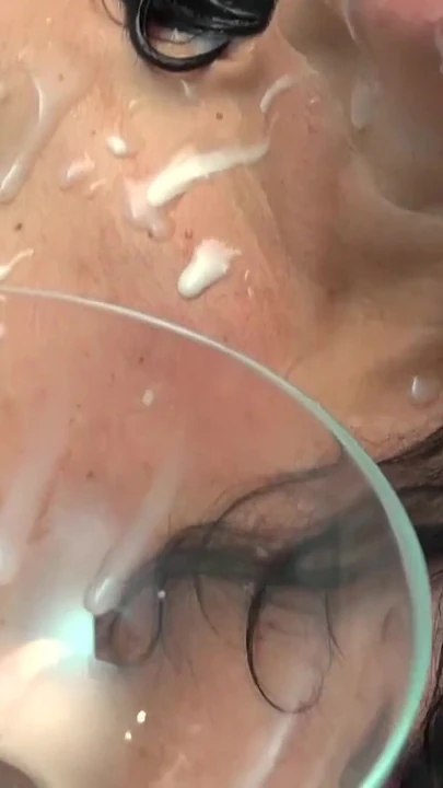 Мощный момент из "СПЕРМЫ АД! КОНЕЧНАЯ ВЕЧЕРИНКА ПО ДРОЧКЕ С МЕГА-СПЕРМОЙ В МАСКЕ!"