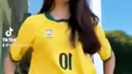 Sıcak tik tok kız dansı