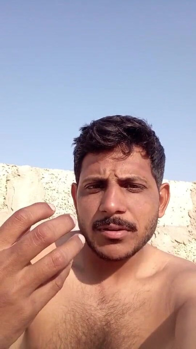 Vay beutifull desi adam gösteriyor. | Klip 1