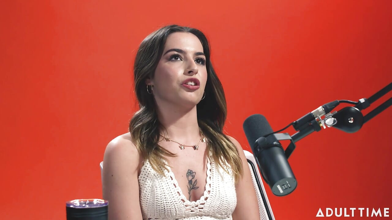 Chanel Camryn: Titreme Kraliçesi. The Adult Time Podcast