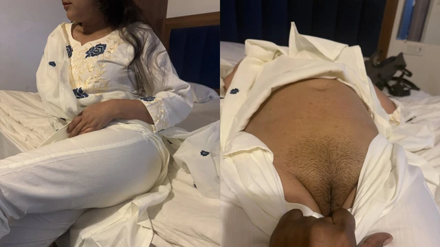 Friends with benefits ke liye apni dost ko manaya ghodi bana ke chudai ki