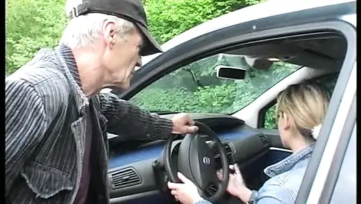 Amatör Alman kaltaklar bu derleme klipte ateşli eğleniyor