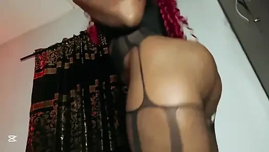 İri güzel kadın anal sürtük anal sikilmeden önce götünü alkışlattı