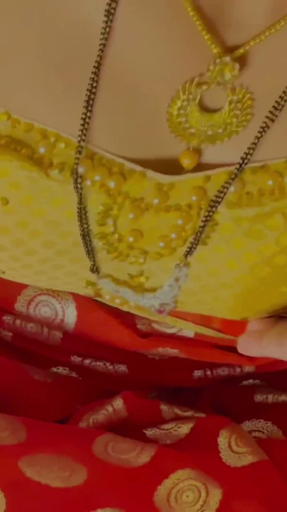 Shaadi Ki honeymoon first night young 18+ wife Indian first night Suhaagraat hotel fucking with Hindi audio talking… | Clip 1