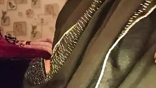 Kim Bangles'in sesini duymak istemez?