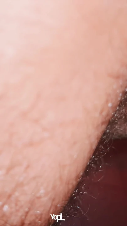 Hetero karışık ırk bogoss boğazımı hamile bıraktırdığı gibi değiştiriyor ve birbiri ardına tohumlarını boğazımın arkasına tükürüyorlar!