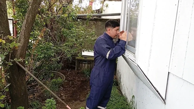 An unfaithful wife invites the gardener inside after he watches her through the window.