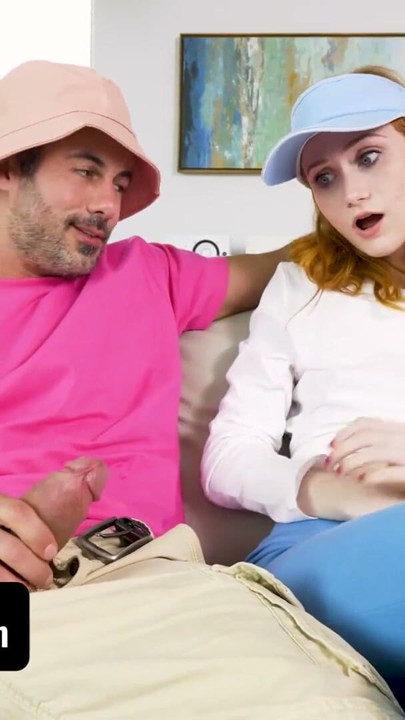 Daughterswap - sevimli kızıl üvey kızlar Scarlet Skyes ve Amber Stark üvey babalarını sikiyor | Klip 2