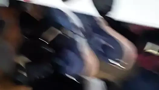 Milf ayakkabıları üzerinde büyük yük