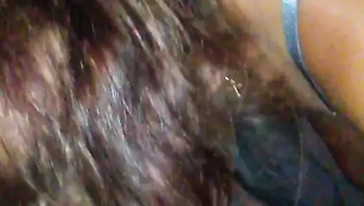 Evli kadın plajda 2 alıyor 1