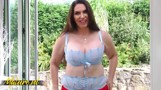 Curvy English MILF Josephine James Fucks & Sucks BBC In POV
