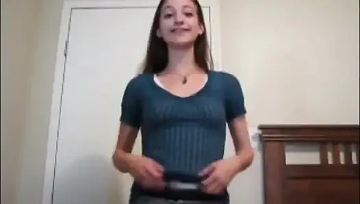 Küçük bir penis aptalı aşağılıyor