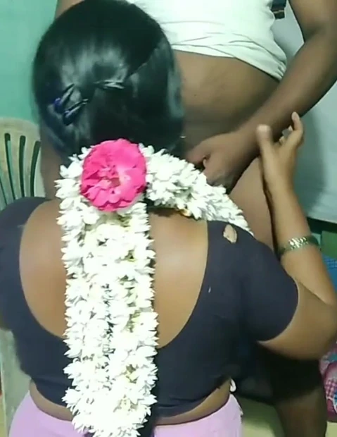 Приянка делает хороший минет