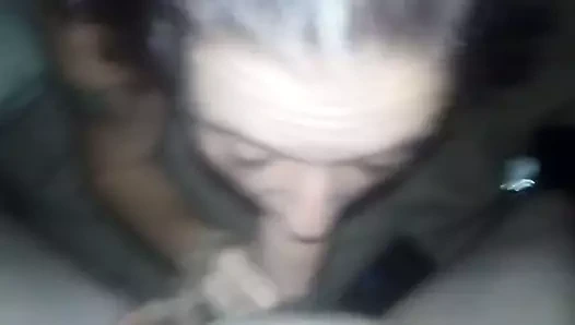 Sigara içen yarak emiyor