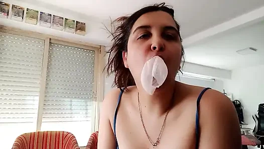 Büyük ve dağınık baloncuk baloncukları yapıyor - tavşan tezgahçı