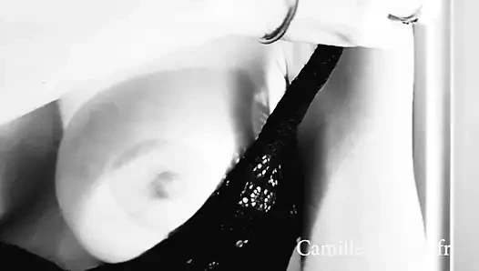 Teaser – fransız milf striptiz yapıyor