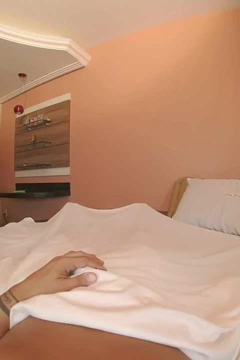 Eş
